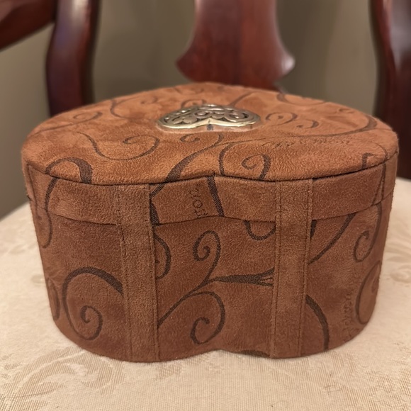 Like new Brighton suede 3-tier jewelry box in EUC, removable trays - Picture 4 of 16